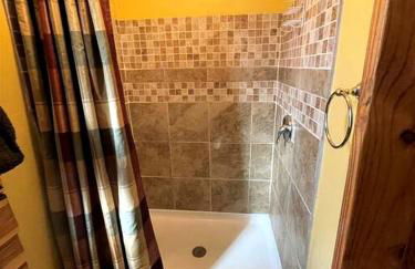 Two-Story Cabin Rental for Large Groups along Hamilton Creek in Marble Falls, Texas - Foto 19