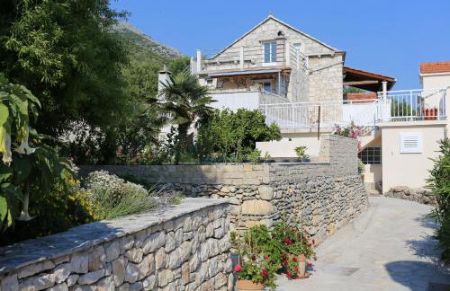 Family-friendly apartments with swimming pool Kuciste - Perna - Peljesac - 10143 - Foto 1