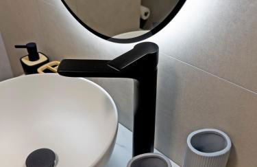 New Skyline Studio & Terrace - Photo 25