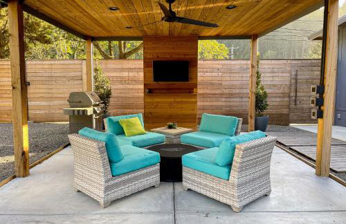 Riverfront Escape - Photo 23