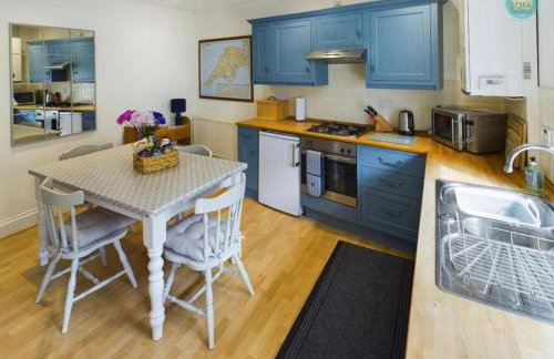Beer Bakery Cottages - Charming Cottage Retreat - 2 mins from Beach with Car Parking space - Foto 16