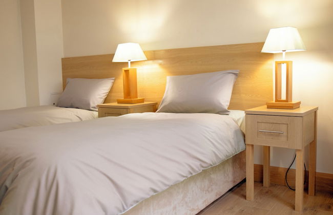 St Angela’s Lakeside Aparthotel - Photo 13