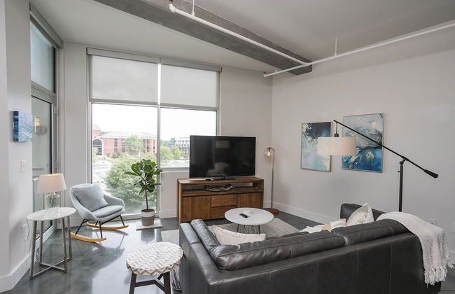 Sleek Furnished Modern Downtown Condo - Foto 23
