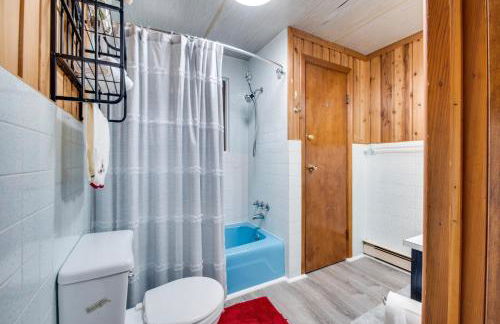 Fire Pit and Community Perks Gouldsboro Cabin! - Foto 12