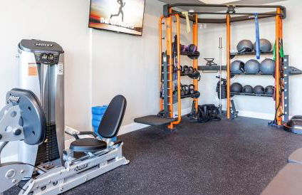 Stunning Water View 2BR · Jacuzzi & Rooftop Lounge - Foto 73