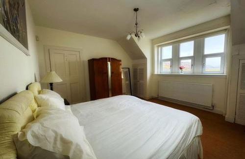 4 Bedroom Cottage New 2024 - Foto 4