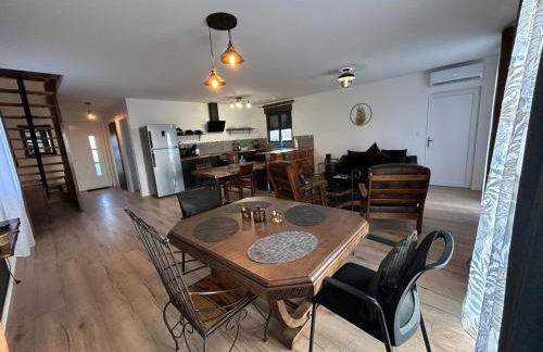 Paisible MAISON familiale - 4 Chambres - 2 SDB - terrasse et jardin - parking privé - Limoges - Foto 20