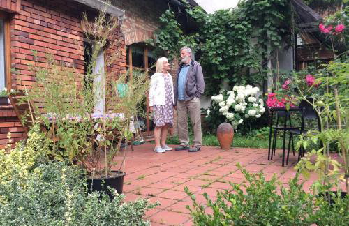 Pokój w domu z ogrodem w Milanówku - Foto 24