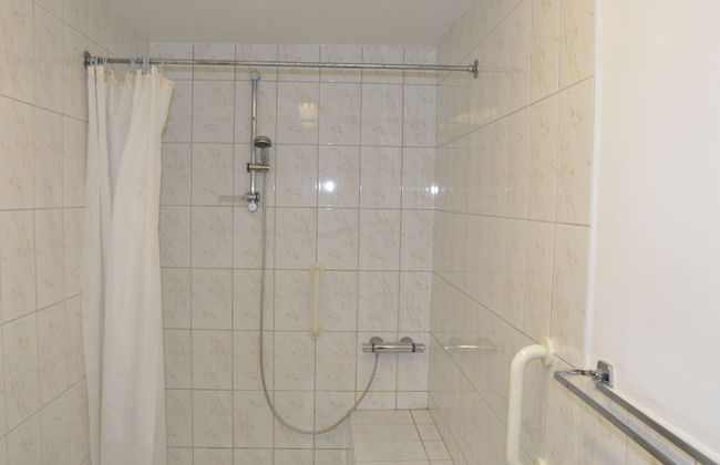 Vintage Farmhouse With Garden, Roofed Terrace - Photo 16