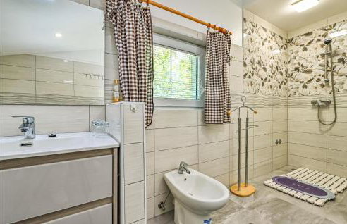 Beautiful Home In Leskovec Toplicki - Foto 61