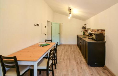 Awesome Home In Burzanella With Kitchen - Foto 8