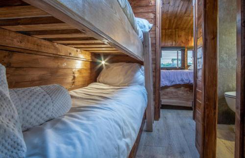 American School Bus - 1 Bedroom - Blossom Farm - Tiers Cross - Foto 64