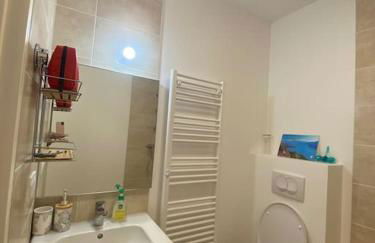 VILLA VUE LAC -3 chambres jardin-proche du lac et du Centre-ville , 2 places parking - Foto 33