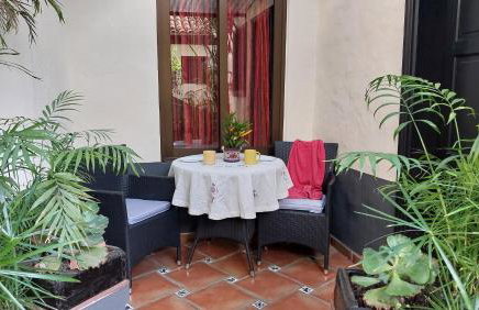 Ferienwohnung mit kleiner Innenhof-Terrasse im mediterranen Stil - Foto 7
