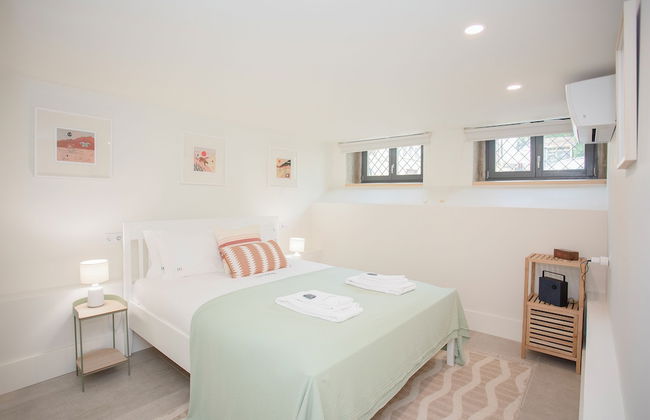 Liiiving in Porto - Haven Pool Apartment - Photo 9