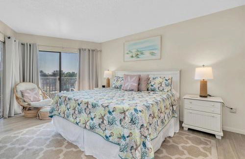 Sun Plaza by Coastal Chic Vacations - Private Beach Access with Pool and Tennis - Photo 19