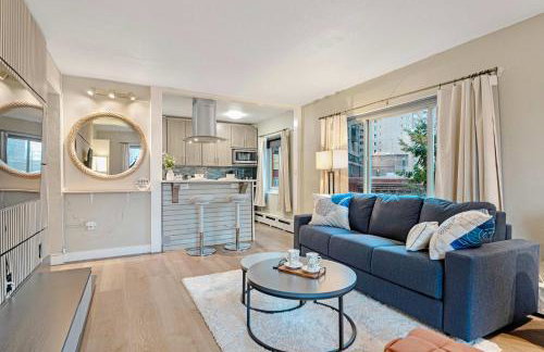 Downtown Seattle Corner Unit with Skyline Views - Photo 16