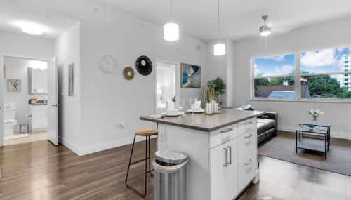 Sunny 1BR Unit With Free Parking Prime Location - Foto 2