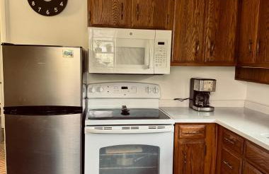 Chic Dunes Cottage with HOT TUB near Warren Dunes - Foto 28