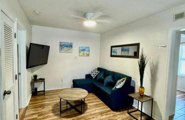 Two Fully Equipped Apartments and a Studio 5 miles from the beach - Foto 34