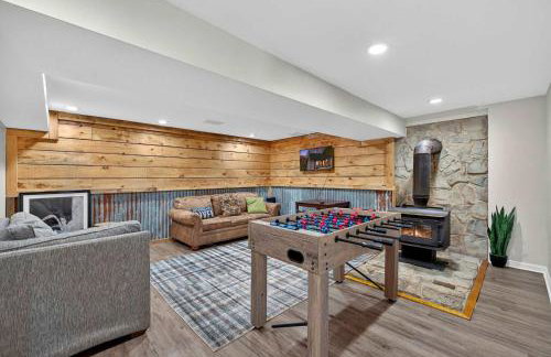 Riverfront w Hot Tub Game Room Fire Pit & More - Foto 46