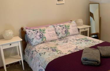 Countryside Retreat in Brittany 2 Bedrooms Sleeps 4 Pet Friendly Heated Swimming Pool Free Wifi - Foto 21