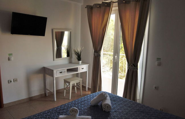 Chrysiida Luxury Suites - Photo 18