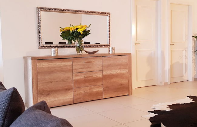 citycentre lake view apartment - Photo 18