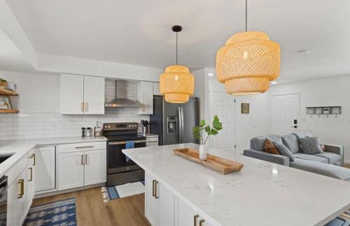 Mountain Views, Close to Attractions, Upper Unit - Foto 9