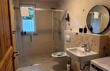 2-Zimmer Wohnung, Parkplatz und Terrasse, Nah A10 und Berlin - Foto 4