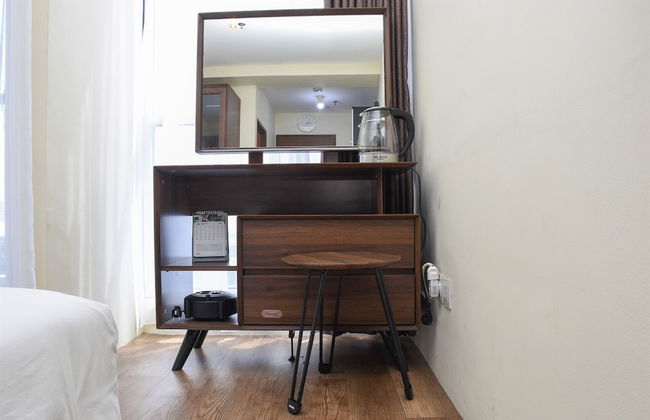 Nice And Cozy Studio At Tifolia Apartment - Photo 11