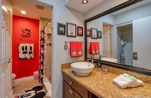 Mickey's Hideaway Condo Near Disney - Foto 11