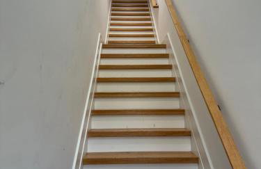 Cozy 3BR Retreat with Rooftop Near EWR & NYC Access - Photo 27