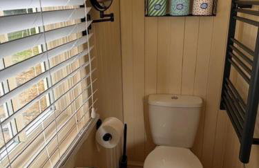 Shepherdshut-hot Tub-cotswolds-petfriendly - Photo 33