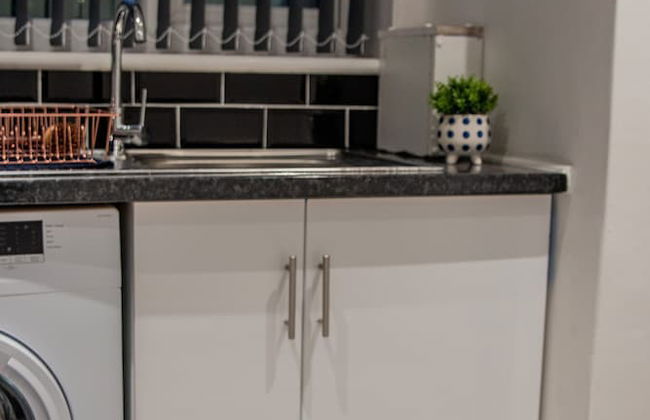 BV Comfy Spacious 3 Bedroom House At Tatton Street Manchester - Foto 32