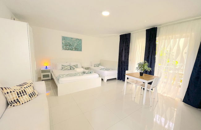 Relax Studios Deluxe POOL WIFI BEACH - Photo 8