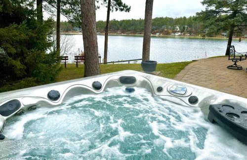 Silver Lake Estate - Private Beach - Hot Tub - Arcades - Foto 28