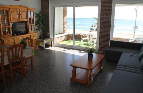 Piso Jover alojamiento en primera línea del Mar !! - Foto 14