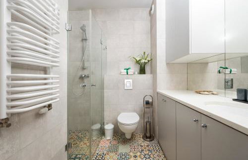 Superb Loft Studio in charming Praga District, 300 m to Metro & 100 m to tram, balcony - Foto 10