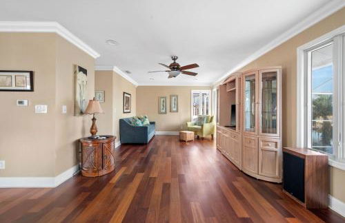 Bonita Beach Waterfront Paradise - Photo 21