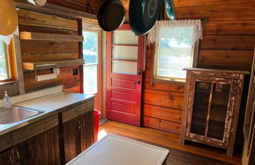 Quiver Beach Cabin - Photo 18