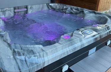 Luxury 2 Bedroom Norfolk Retreat-Private Hot Tub - Foto 29