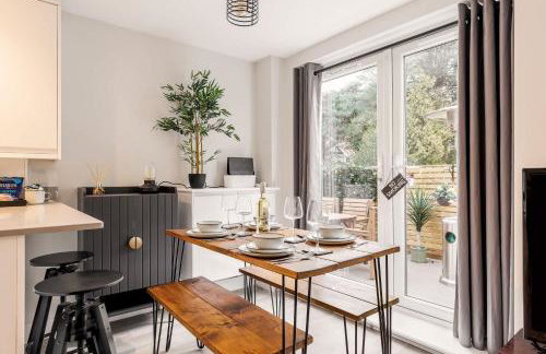 The Coach House - Beautiful and Spacious Outside Decking - Foto 18