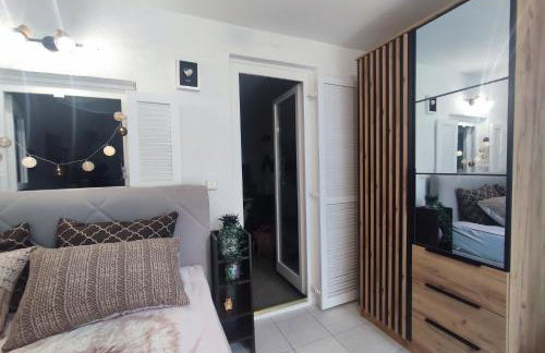 Ortopla Terrace Apartment Stinica - Photo 32