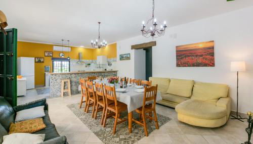 Nice Home In La Puebla De Los Infan - Photo 5