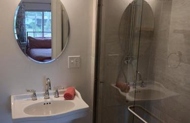 Dog Friendly-Short Walk to Beach-Canal Front-Screened Porch-Peaceful - Foto 25