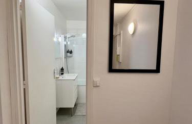 Typical Parisian apartment with balcony, Eiffel Tower - Foto 7