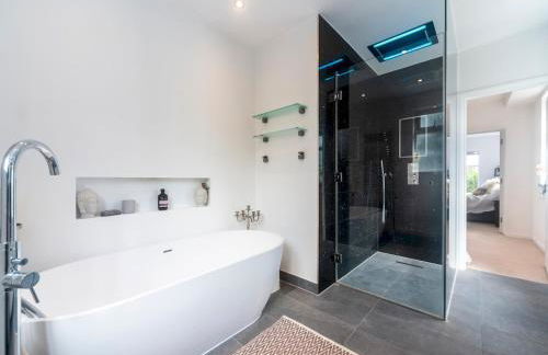 Luxurious Flat with Large Private Terrace - Pass the Keys - Foto 32