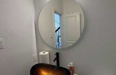 Luxury Lakefront 4BR - Corporate & Extended Stay Friendly - Foto 7