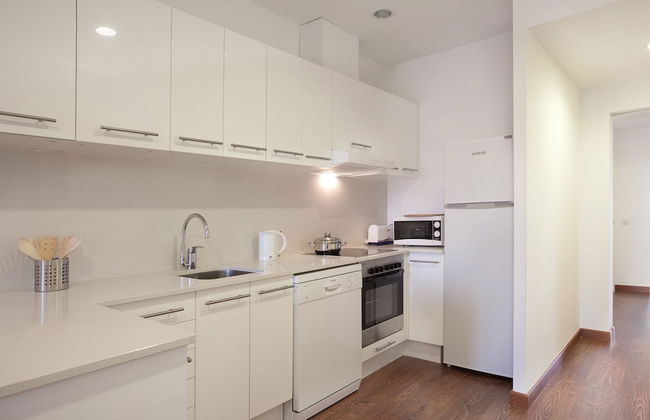 AB Montjuic - Photo 27